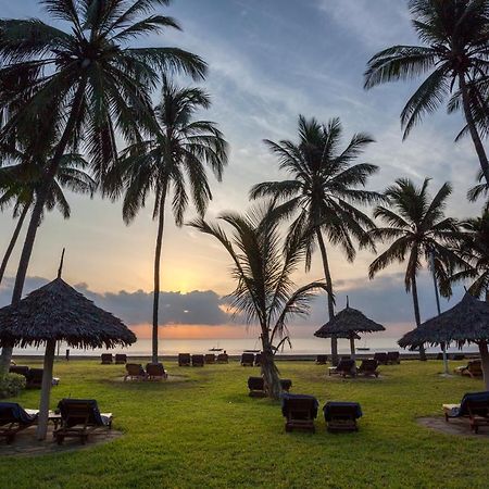 Neptune Paradise Beach Resort & Spa Galu Exterior photo