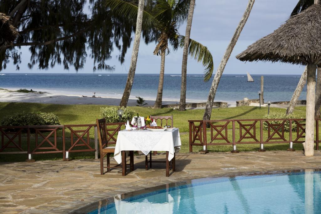Neptune Paradise Beach Resort & Spa Galu Exterior photo