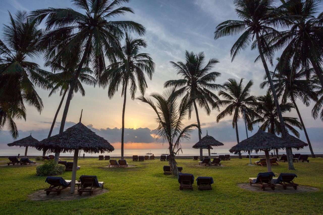Neptune Paradise Beach Resort & Spa Galu Exterior photo