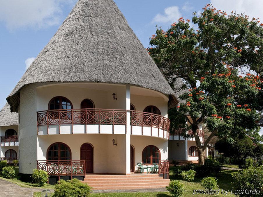 Neptune Paradise Beach Resort & Spa Galu Exterior photo