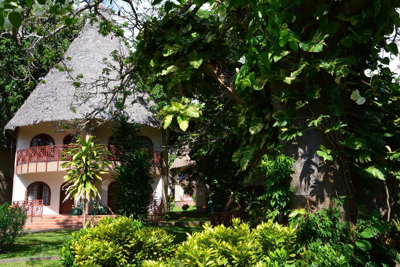 Neptune Paradise Beach Resort & Spa Galu Exterior photo