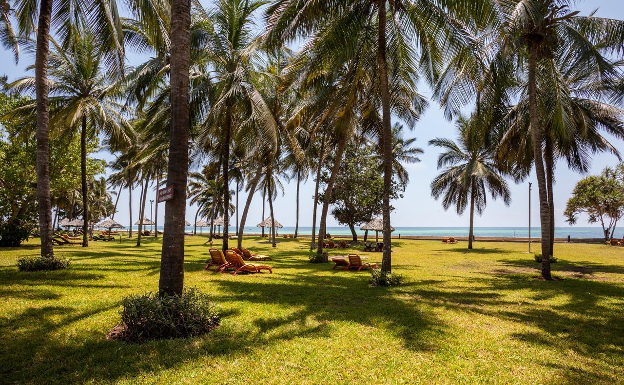 Neptune Paradise Beach Resort & Spa Galu Exterior photo
