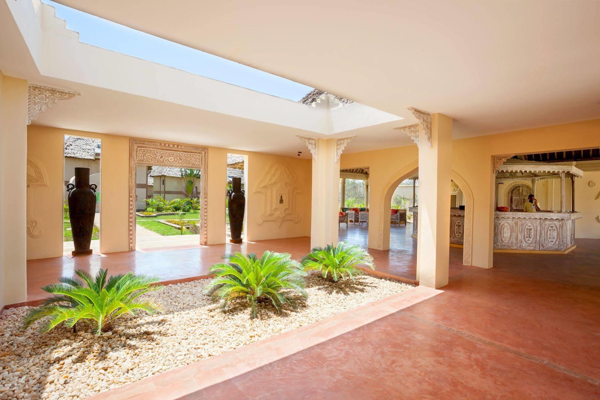 Neptune Paradise Beach Resort & Spa Galu Exterior photo