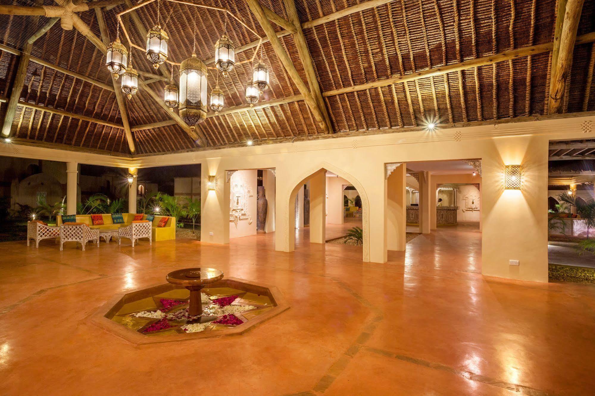 Neptune Paradise Beach Resort & Spa Galu Exterior photo