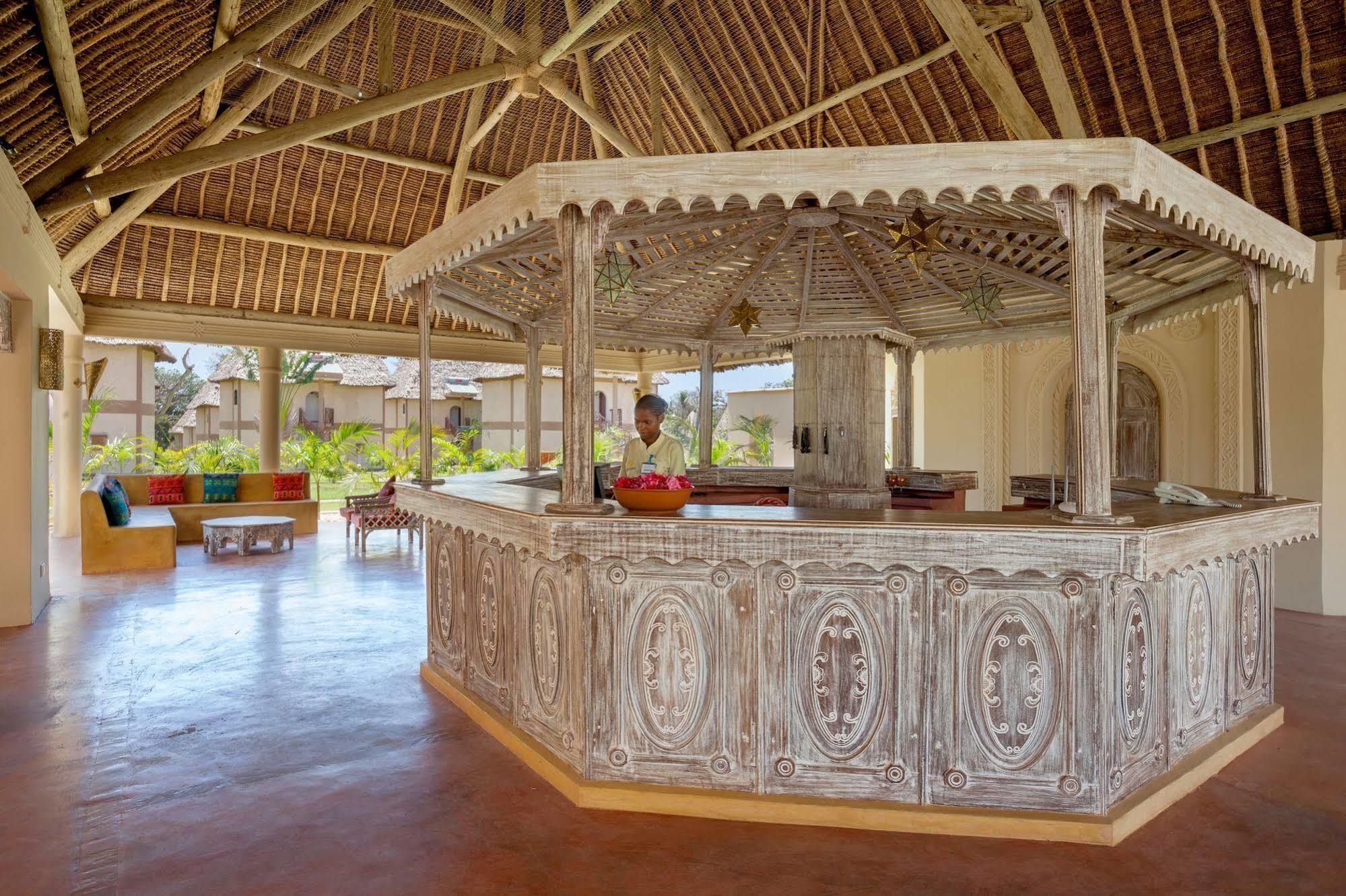 Neptune Paradise Beach Resort & Spa Galu Exterior photo
