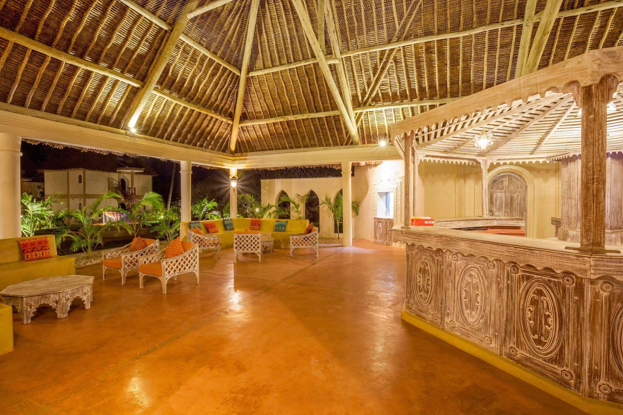 Neptune Paradise Beach Resort & Spa Galu Exterior photo