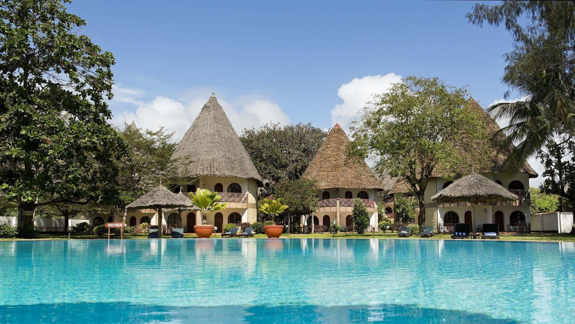 Neptune Paradise Beach Resort & Spa Galu Exterior photo