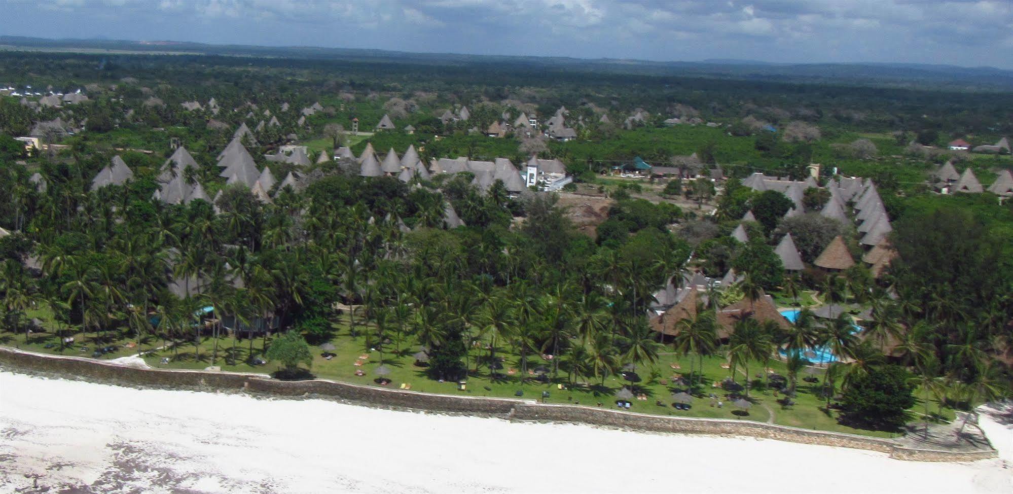 Neptune Paradise Beach Resort & Spa Galu Exterior photo